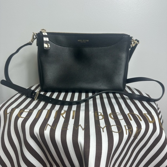 henri bendel Handbags - Henri Bendel Leather Crossbody Black Handbag